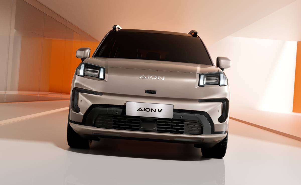 Tiene asientos con masaje y hasta heladera: se lanzó un nuevo SUV que sorprende con su equipamiento 1 GAC AION V SUV 2