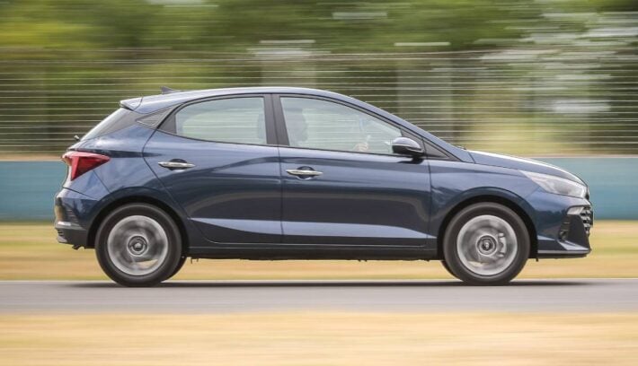 Hyundai HB20 accion perfil 1