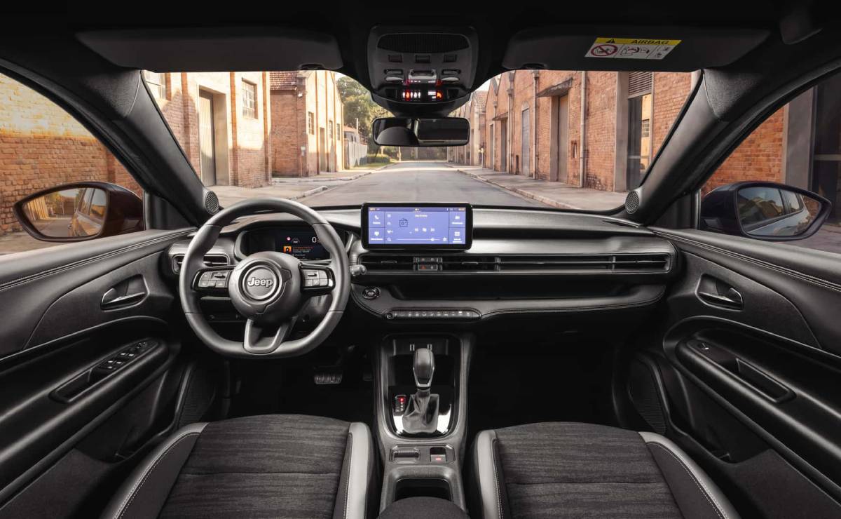 Jeep Avenger Altitude interior