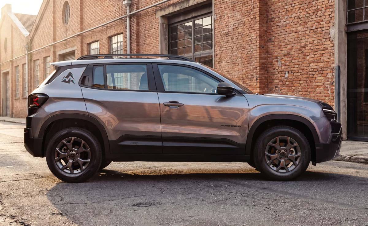 Jeep Avenger Altitude perfil
