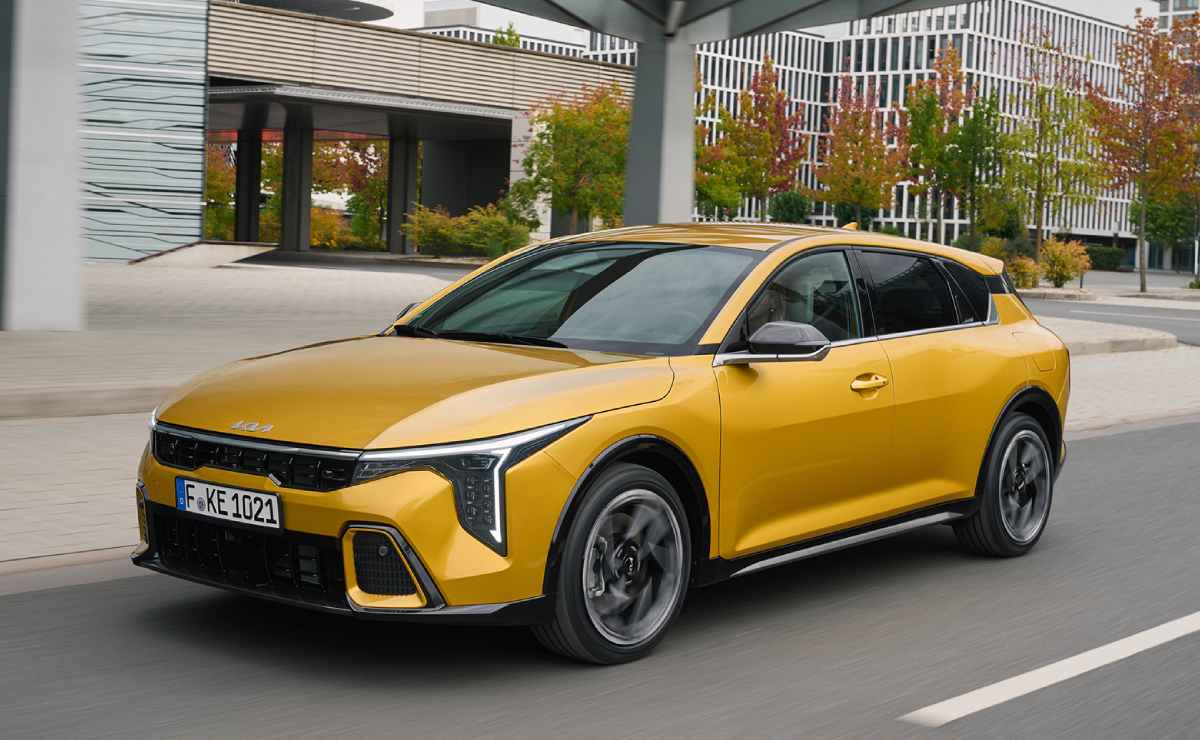 Kia lanzó el K4 hatch: motor 1.6 turbo, caja de 8 marchas y única versión, ¿cuánto cuesta? 7 Kia K4 Hatch Turbo 2
