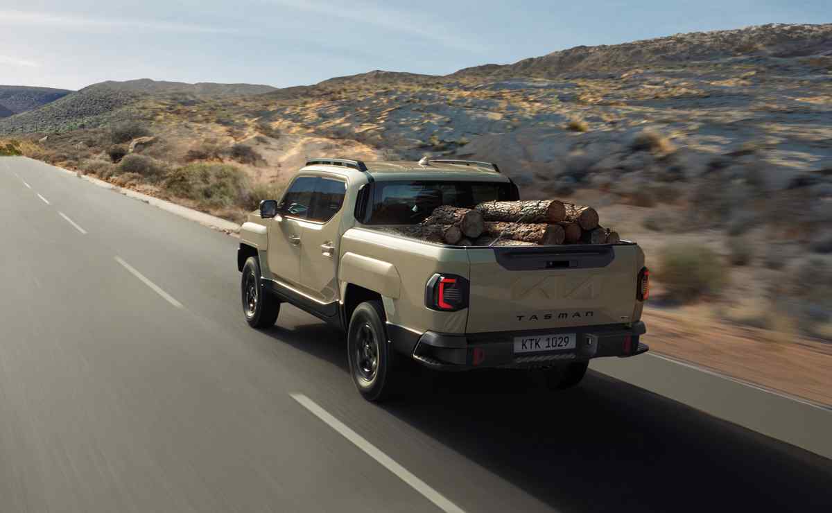 Kia Tasman 1