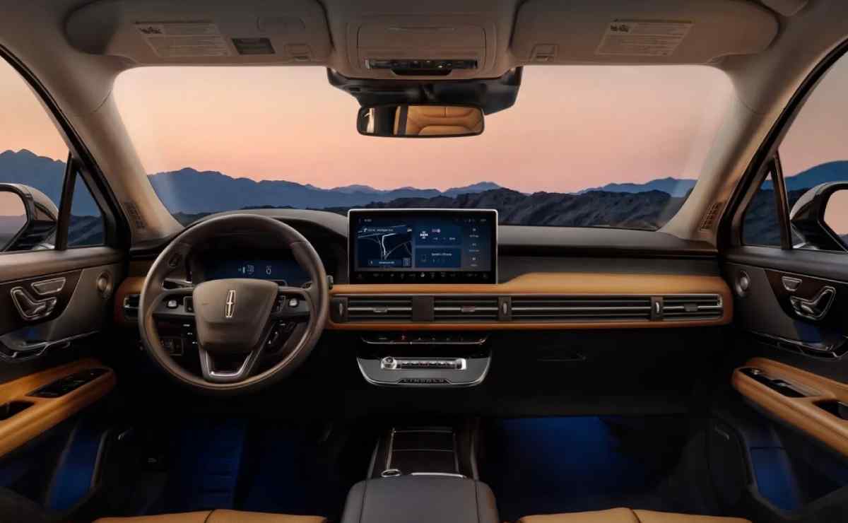 Lincoln Corsair 2027 1