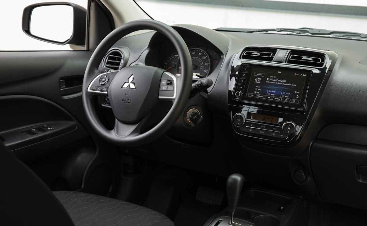 Menos de 20.000 dólares: este sedán es uno de los más baratos del mercado y apuesta por bajo consumo y confiabilidad 4 Mitsubishi mirage G4 Sedan 1
