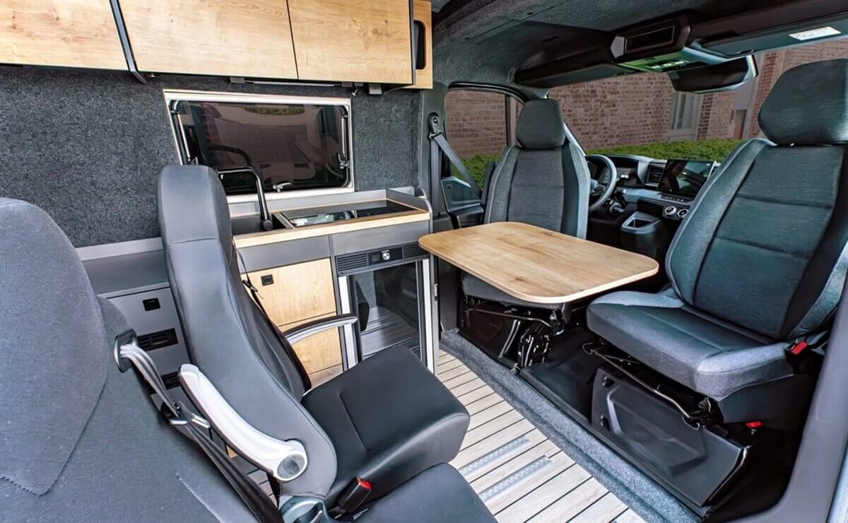 Nissan Interstar e Camper 2027 1