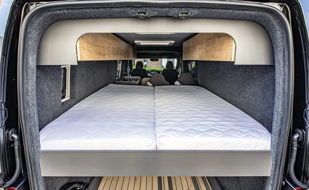Nissan Interstar e camper por dentro 1