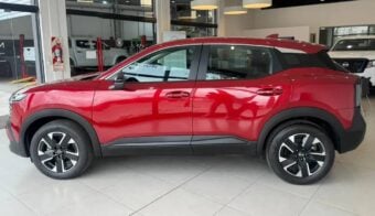 Nissan Kicks Sense perfil