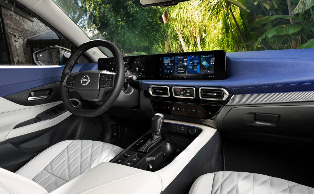 El Nissan Sentra 2027 se actualiza y suma una nueva versión para enfrentar al Toyota Corolla 7 Nissan Sentra 2027 SL interior