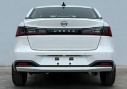 Nissan Versa Sense Base TM cola
