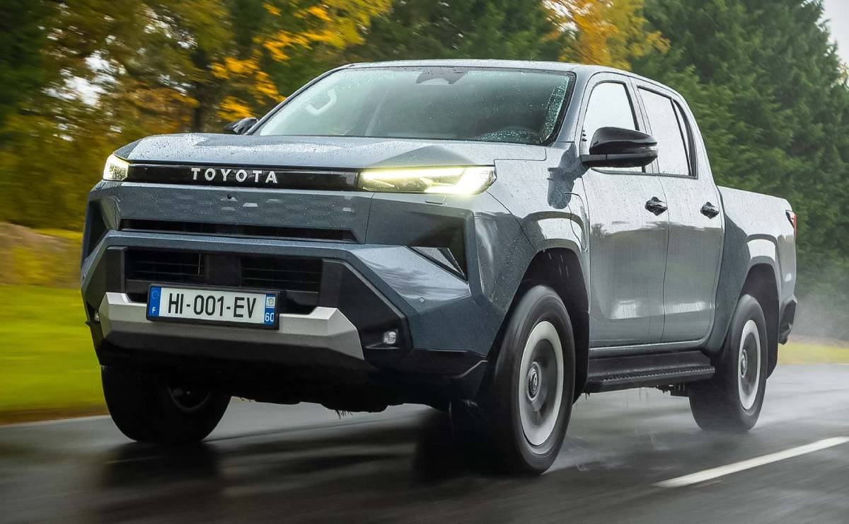Nueva Toyota Hilux electrica accion