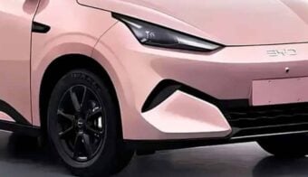 El auto más barato de BYD cambia por completo: suma nuevo interior y una potencia de 129 CV 43 Nuevo BYD Dolphin Mini teaser