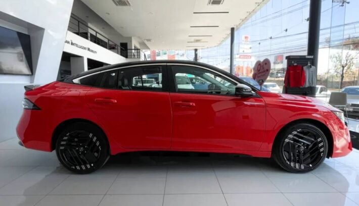 Nuevo Nissan Sentra perfil 5