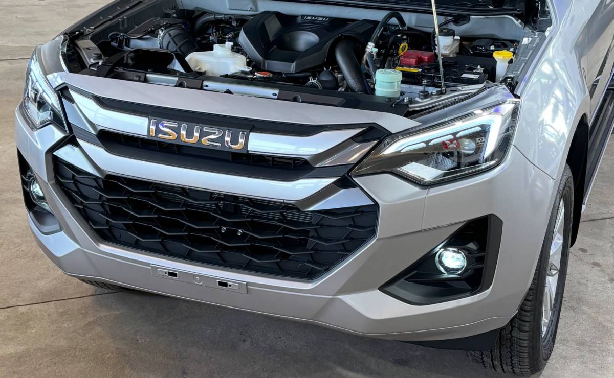 Pick up Isuzu D Max LS motor