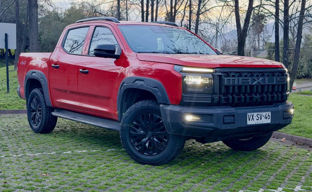 Llegó una nueva pick up a la región con 221 CV para competir contra Toyota Hilux y Ford Ranger 3 Pick up Maxus T70 frente 1