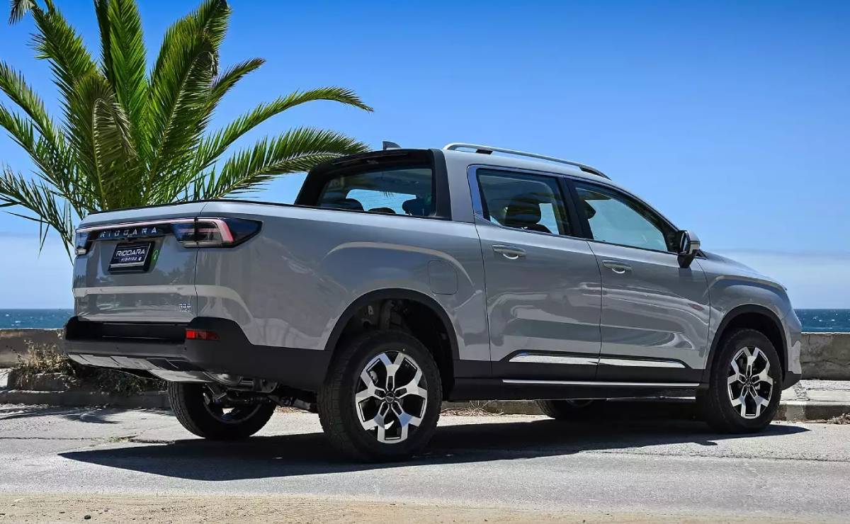 Pick up Riddara RD6 trasera 1