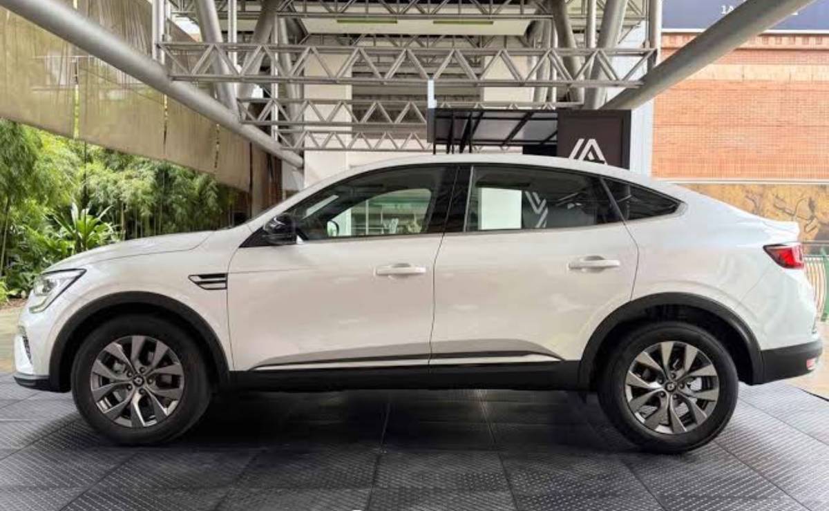 Renault Arkana Evolution perfil
