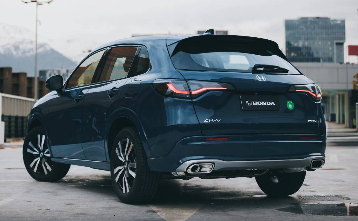 SUV Honda ZR V HEV trasera