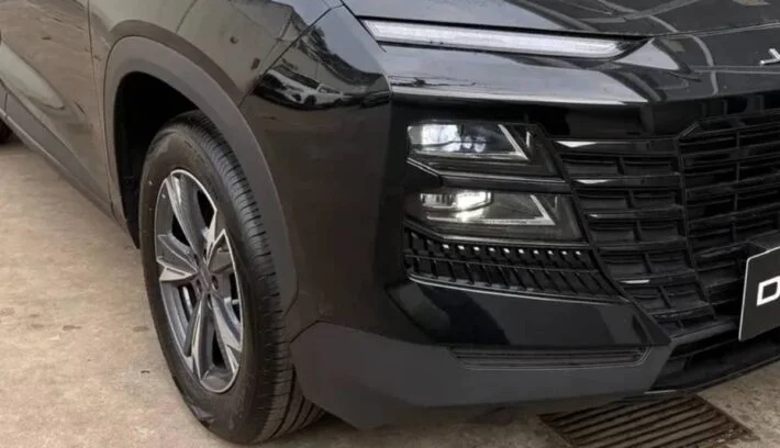 SUV Jetour Dashing 1.5 teaser 1