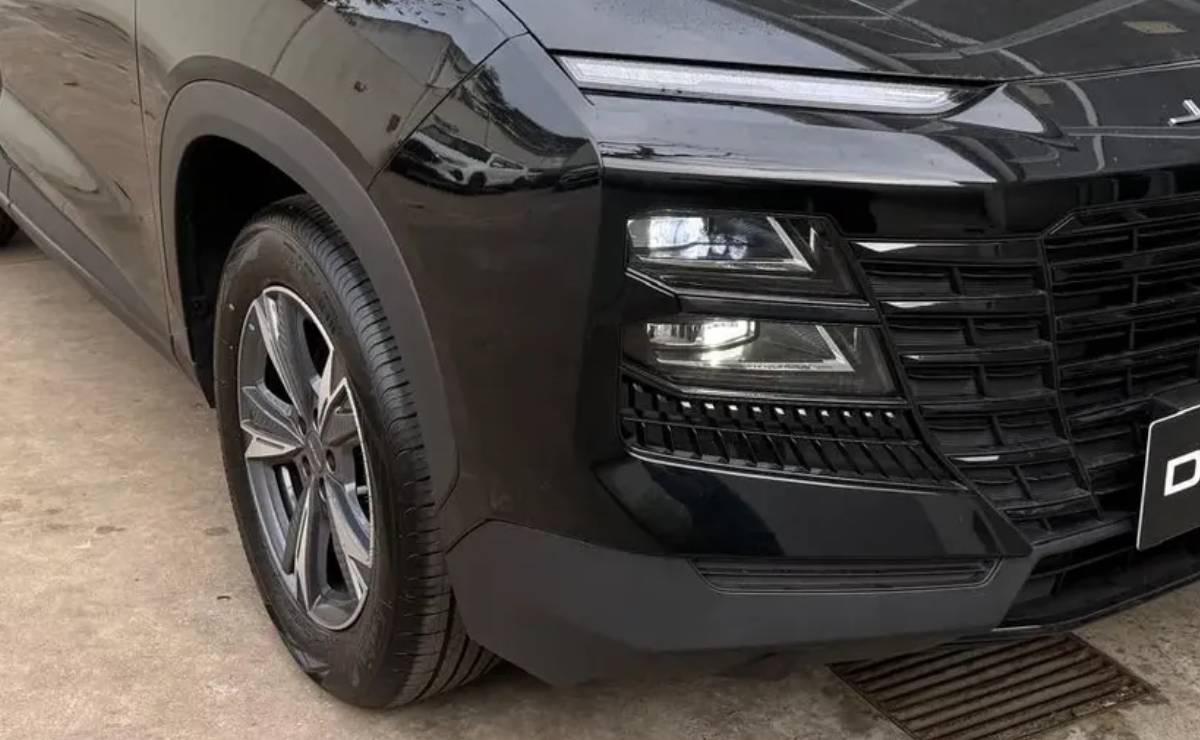 SUV Jetour Dashing 1.5 teaser 1