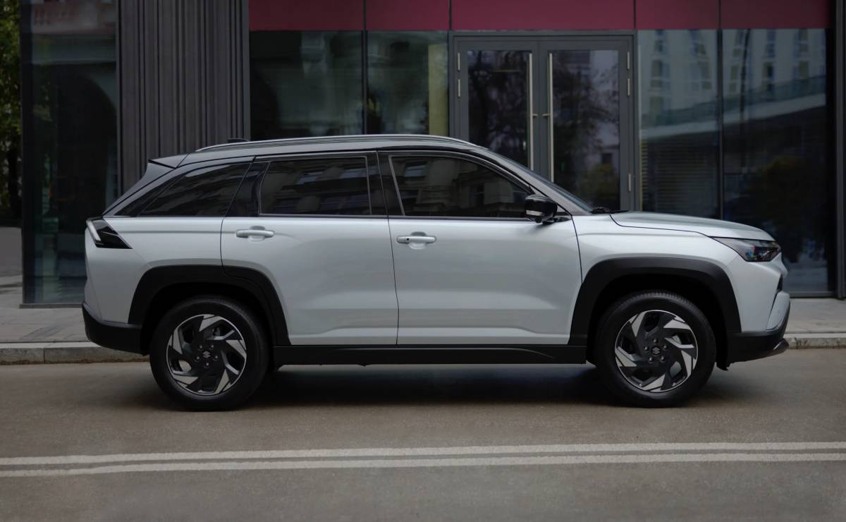 SUV Suzuki Across perfil
