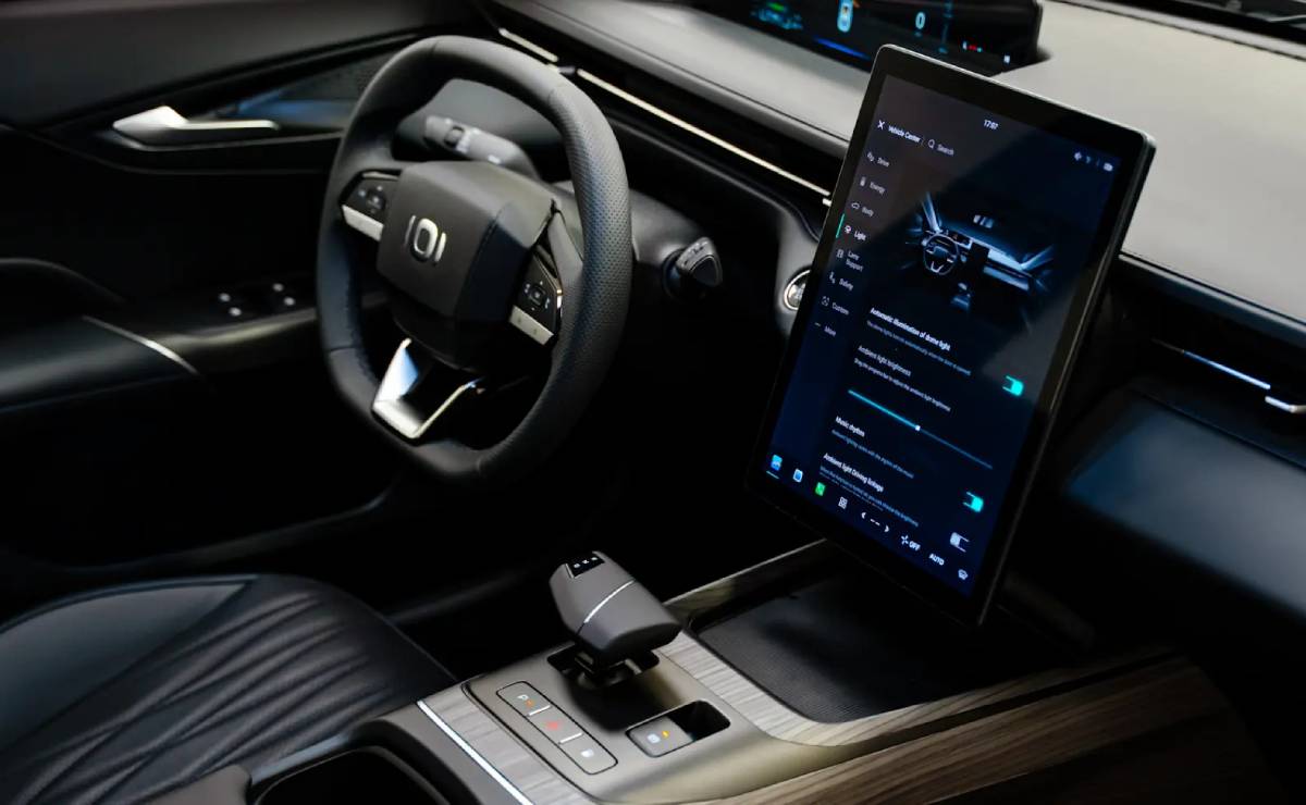 Sedan Changan Eado Plus interior