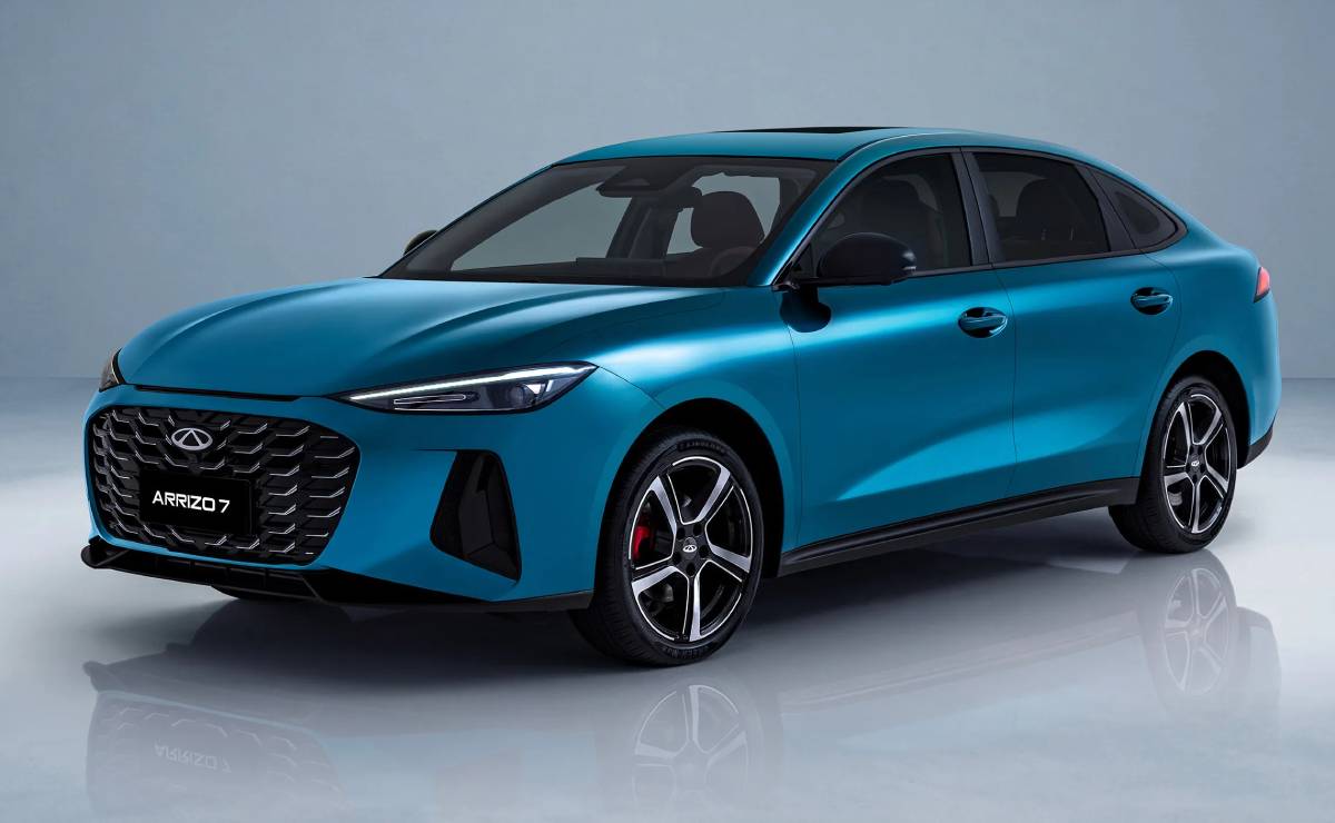 Sedan Chery Arrizo 7 frente