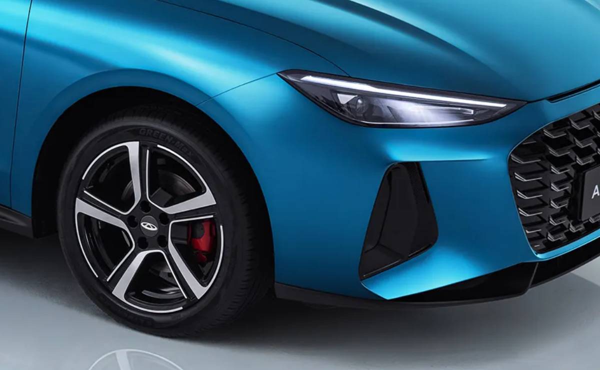 Sedan Chery Arrizo 7 teaser