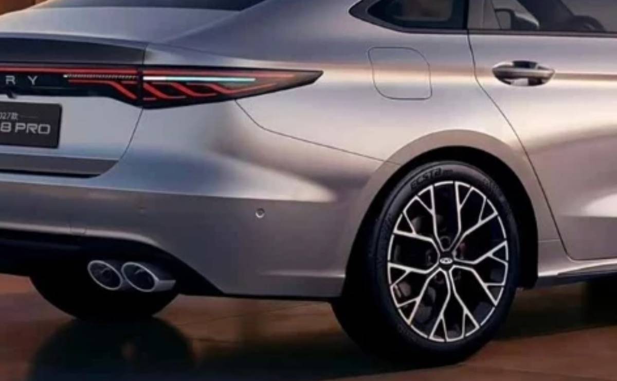 Sedan Chery Arrizo 8 2027 teaser