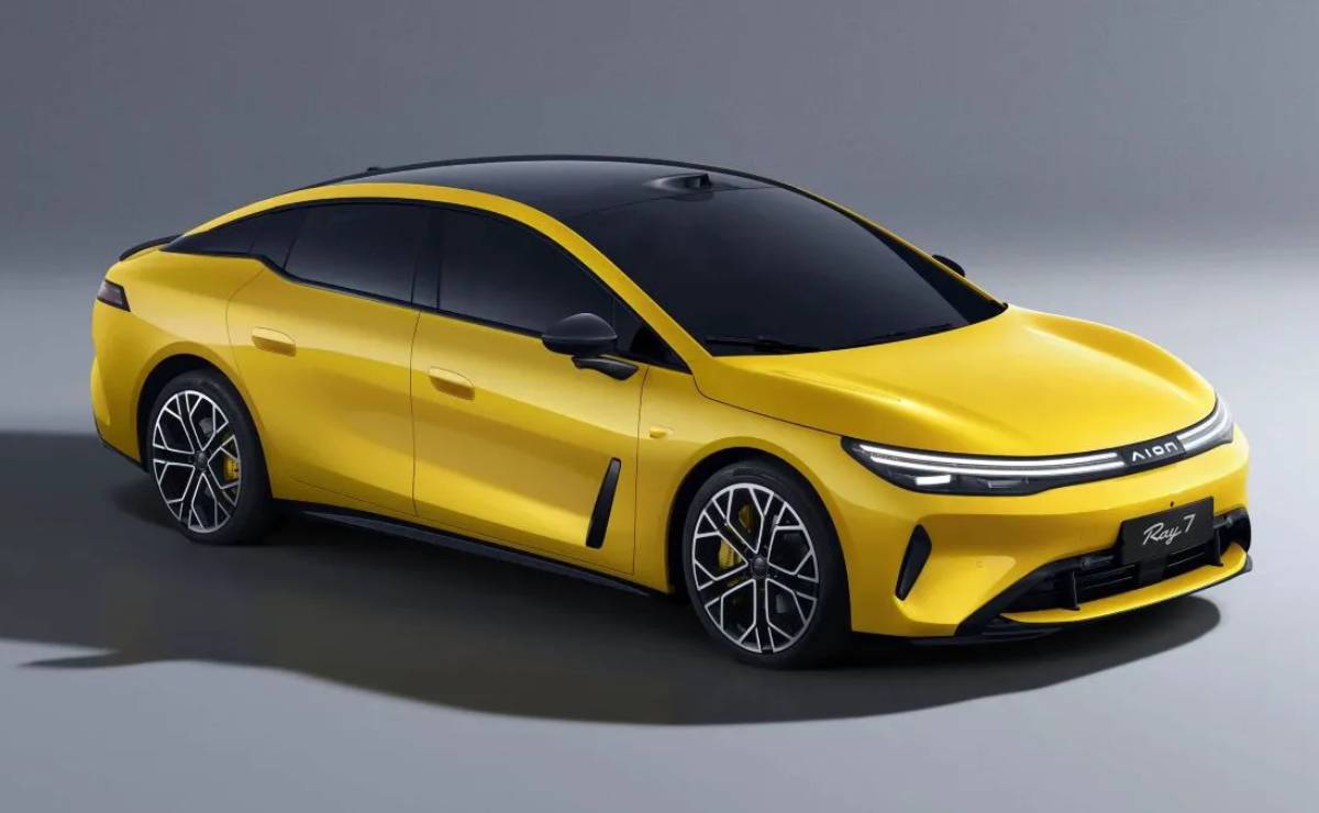 Sedan GAC Aion ray 7 frente 1