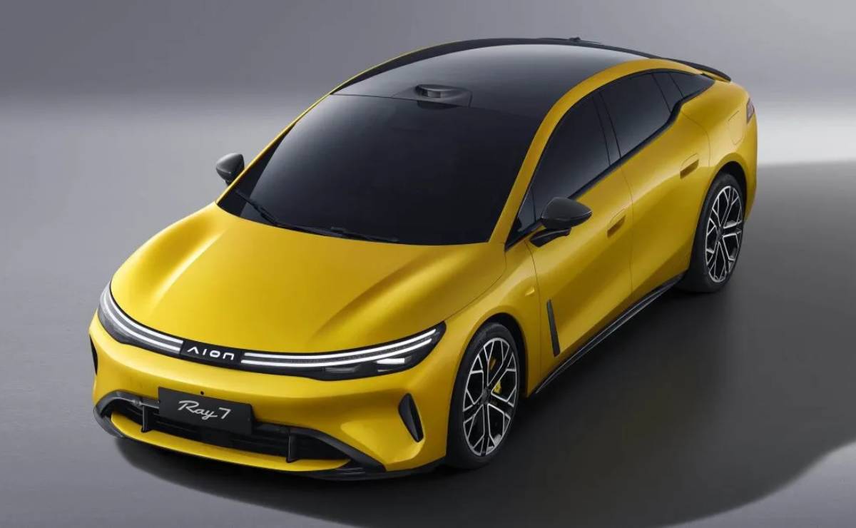 Sedan GAC Aion ray 7 frente