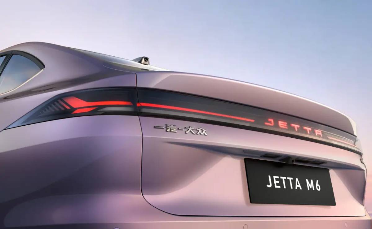 Así es el nuevo sedán eléctrico con 194 CV que es más grande que un Volkswagen Passat 5 Sedan Jetta M6 cola