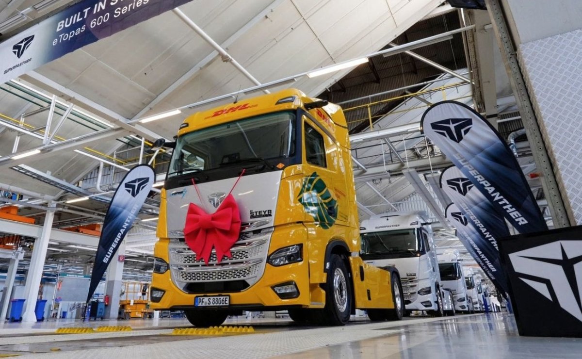 Superpanther y su camion