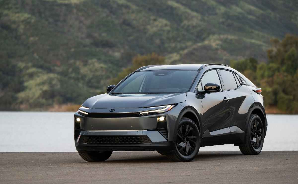 Toyota C-HR 2027 (2)