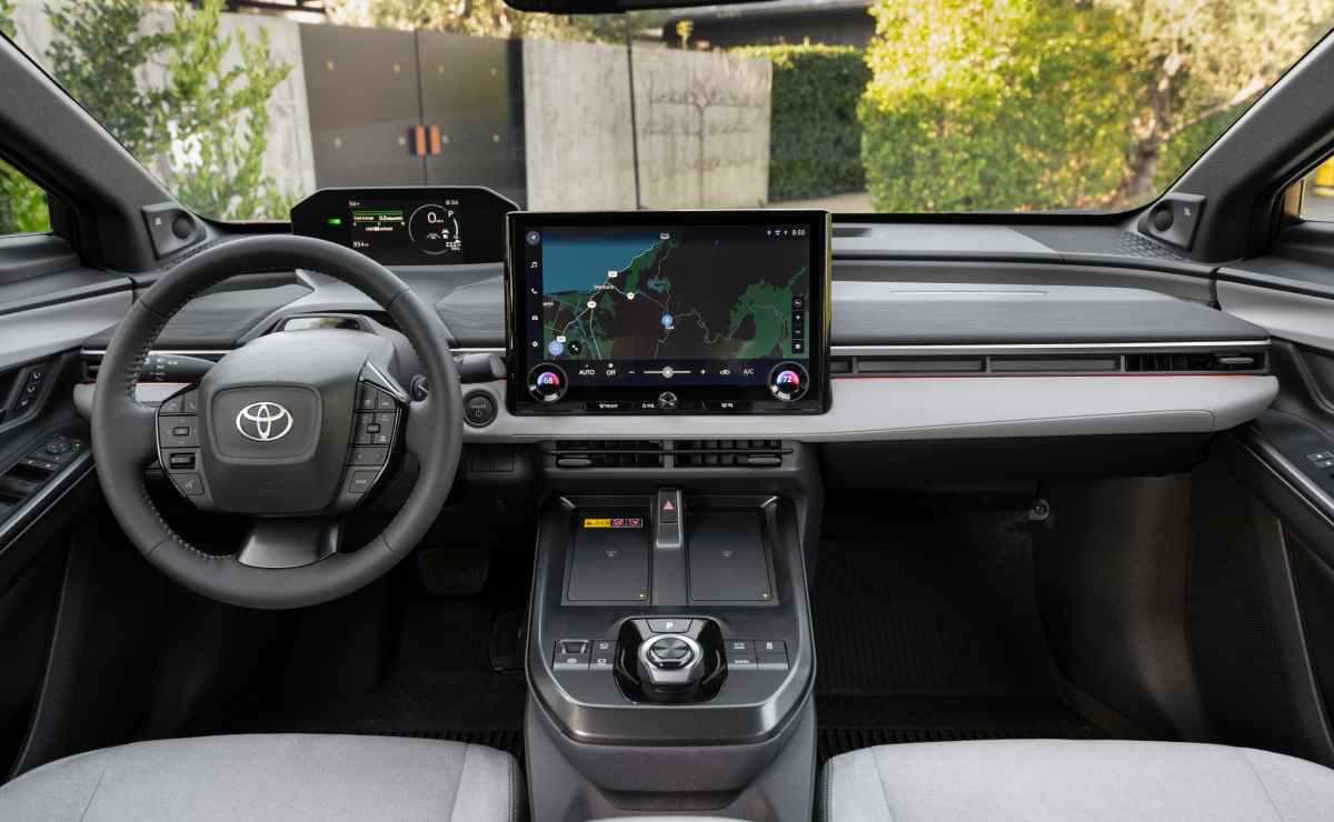 Toyota C HR 2027 4