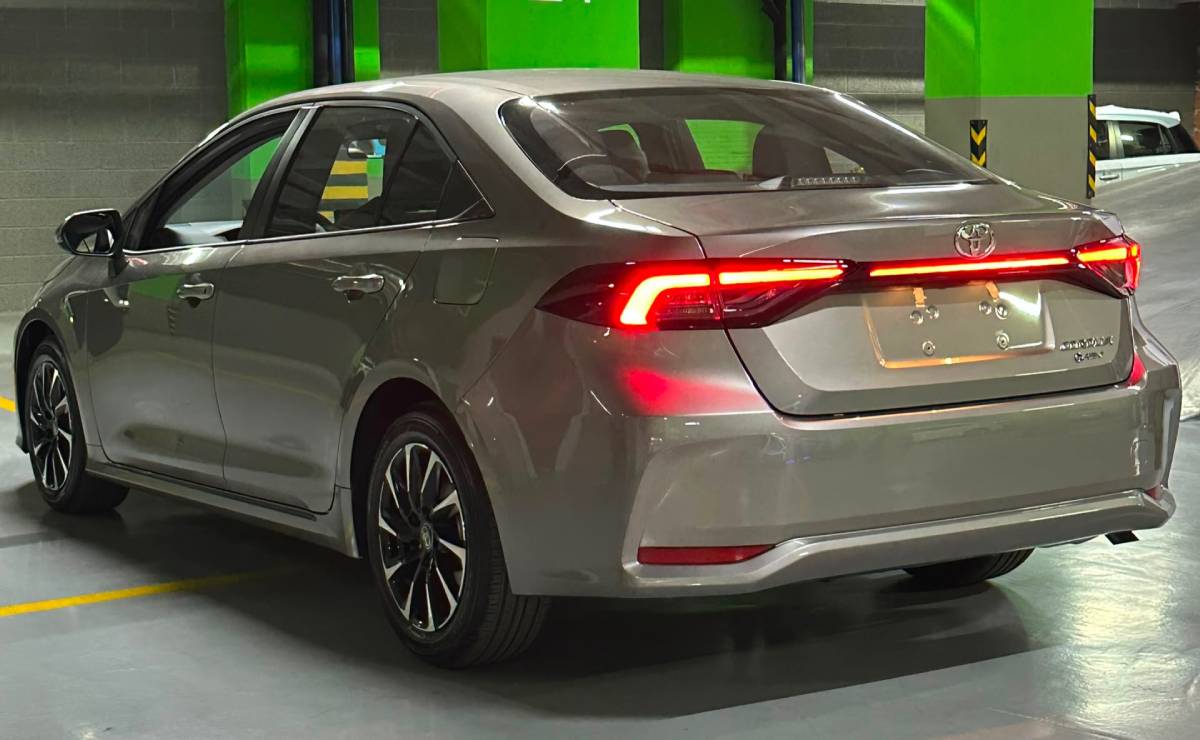 Toyota Corolla 2026 trasera 1