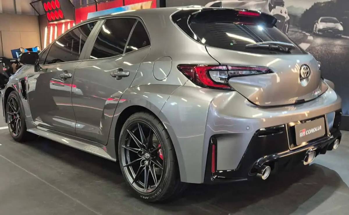 Toyota confirmó el Corolla más deportivo para la región: nuevo diseño y 304 CV 5 Toyota GR Corolla trasera 1