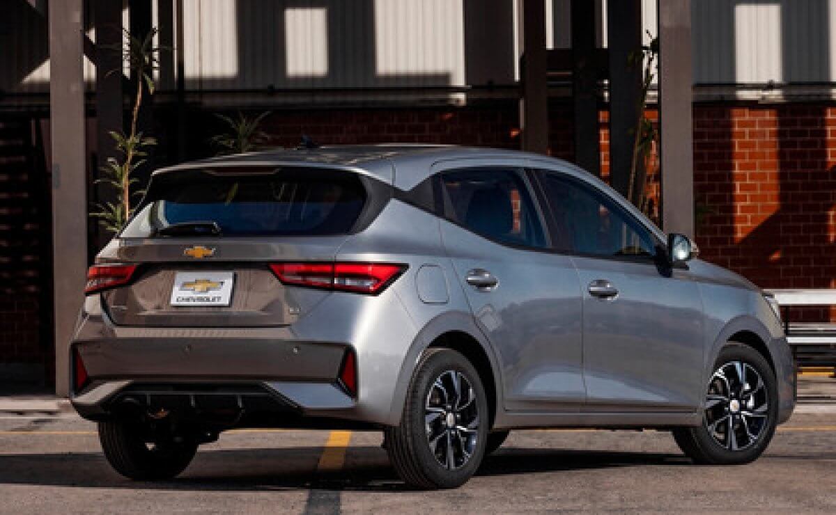 Menos de 14000 dólares: el modelo de Chevrolet que bajó su precio para superar a Toyota Yaris 2 Un Chevrolet Aveo