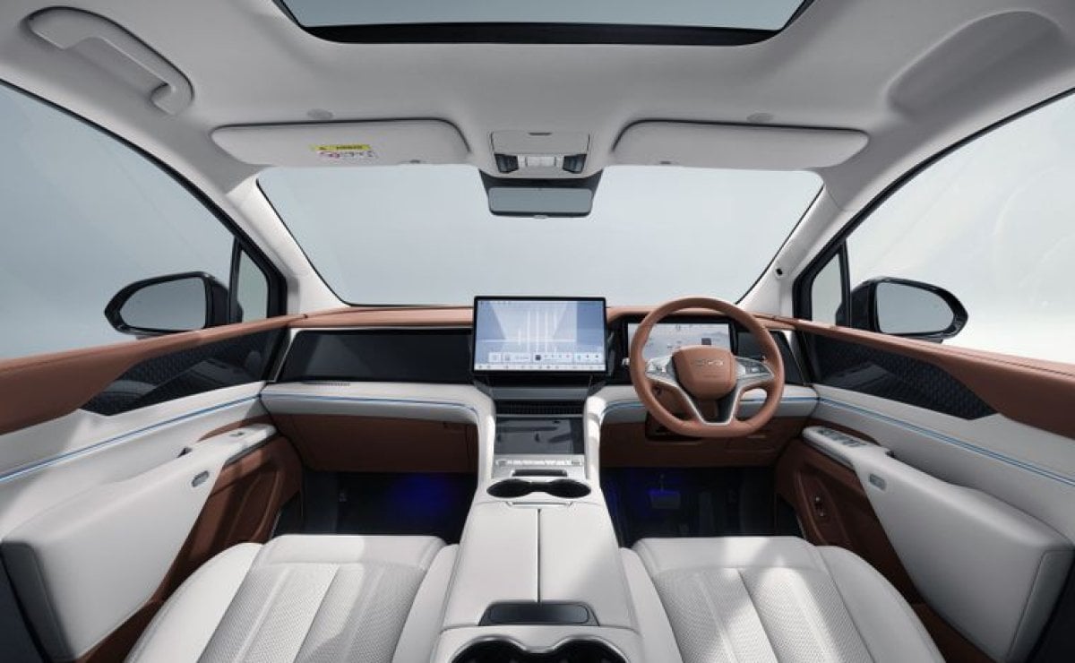 BYD no para: así será su nuevo monovolumen premium con 422 CV 3 byd m93