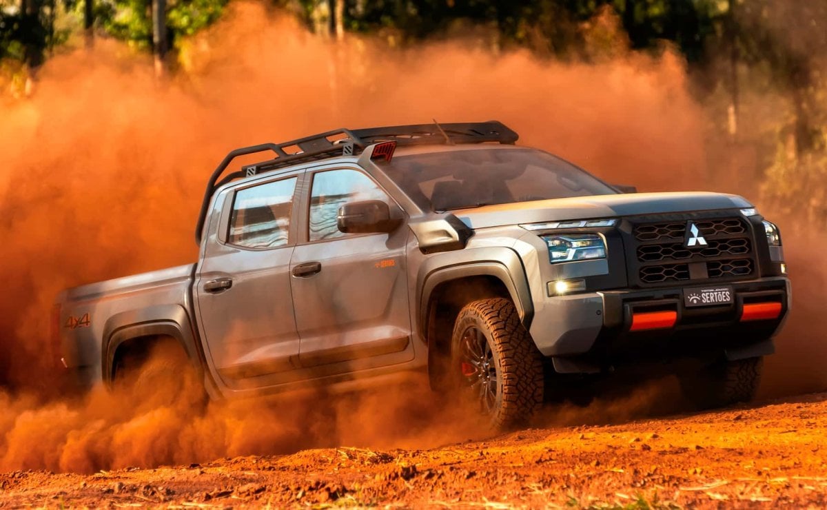 mitsubishi l200 pick up savana1