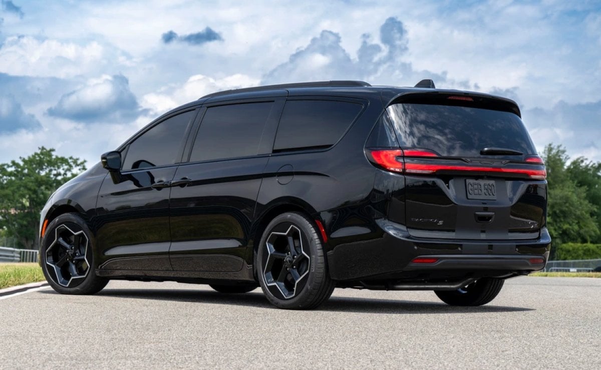 Una marca presentó dos nuevas versiones de su minivan para superar a Toyota 2 nueva chrysler pacifica2