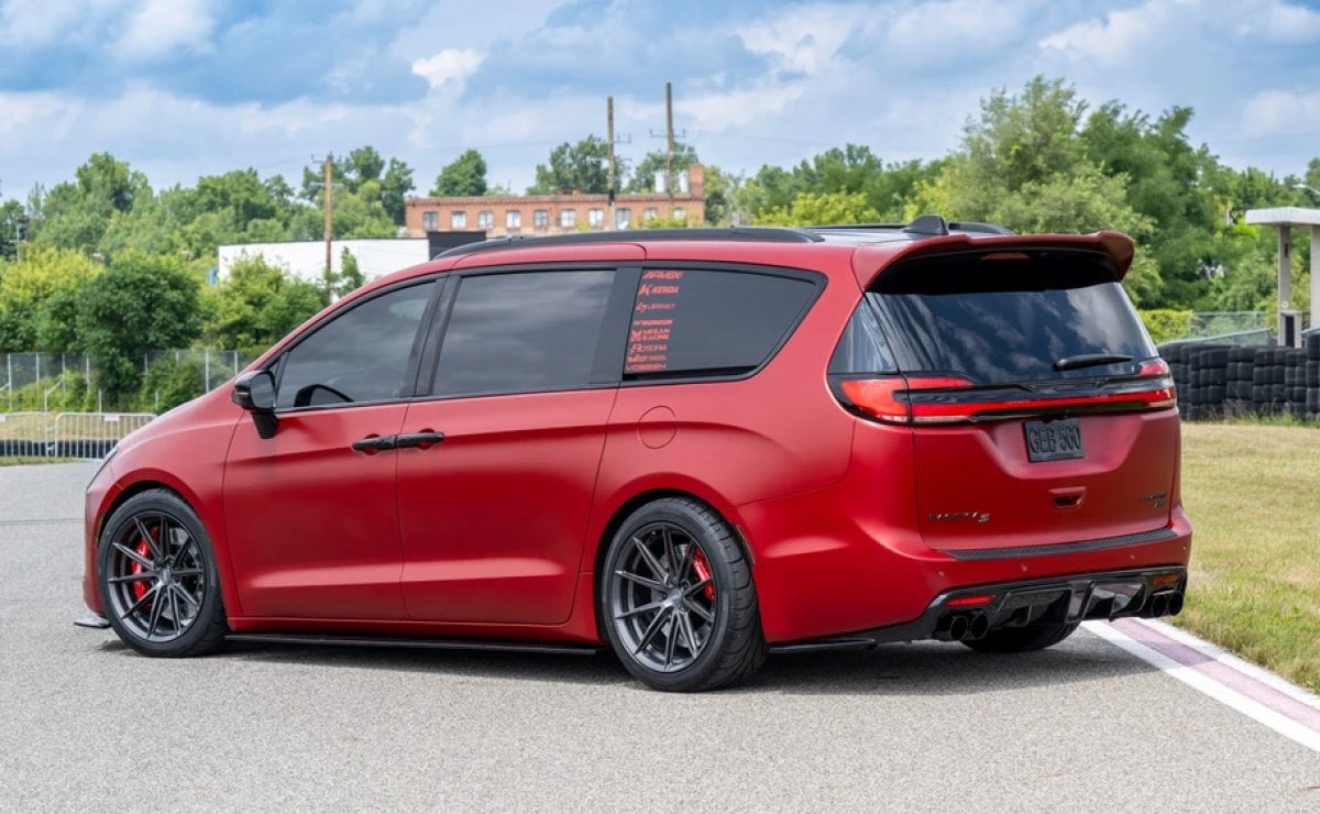 Una marca presentó dos nuevas versiones de su minivan para superar a Toyota 3 nueva chrysler pacifica3