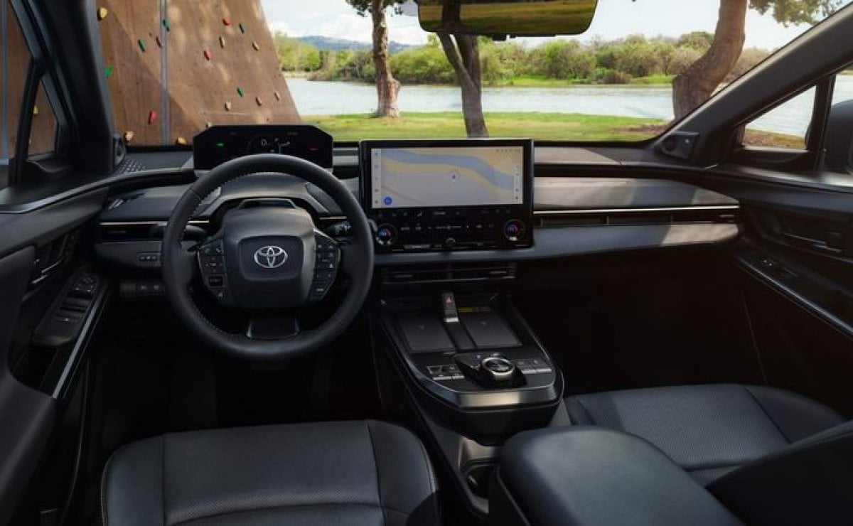 El renovado SUV de Toyota que supera a Corolla Cross, tiene 221 CV y suma nuevas versiones 3 toyota bz73