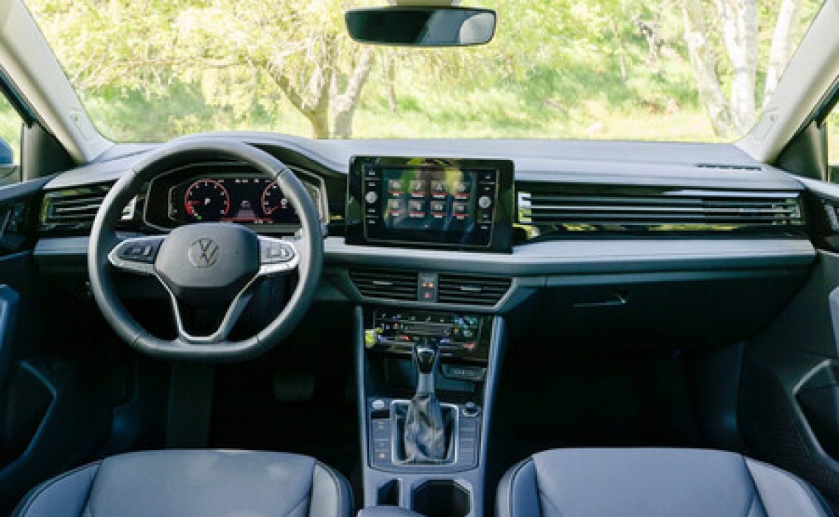 Volkswagen renovó su sedán para enfrentar a Toyota Corolla: motor turbo de 150 HP y más tecnología 7 volkswagen jetta 20272