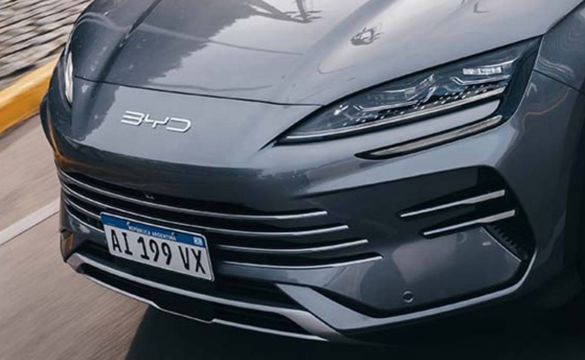 BYD SEAL U teaser