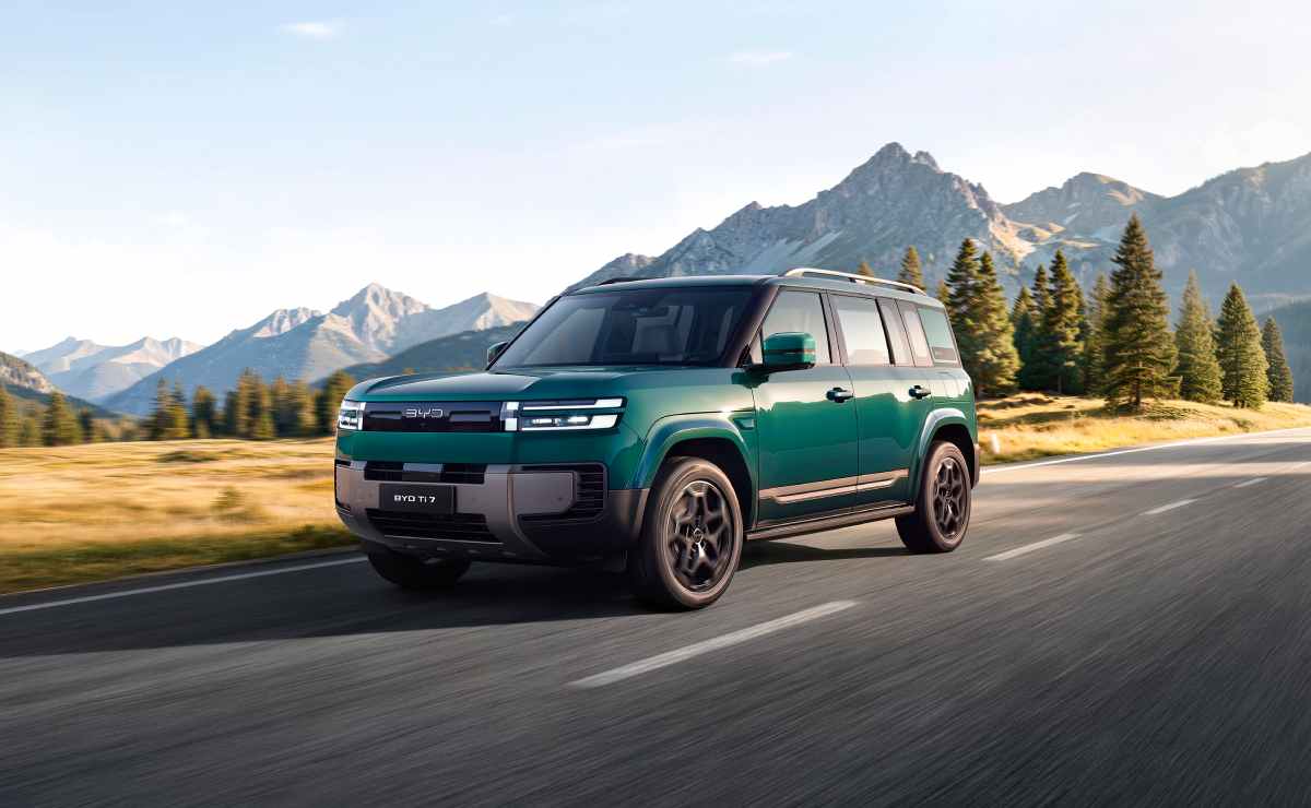 BYD Ti7 SUV 2