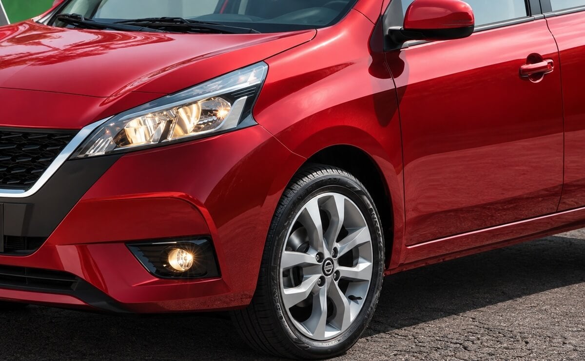Menos de 14000 dólares: el modelo de Nissan más compacto que Versa bajó su precio y es el más barato 1 El nuevo precio del Nissan March 2026