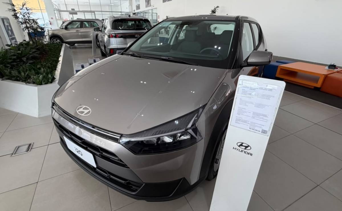 Hatchback Hyundai i20 Comfort frente