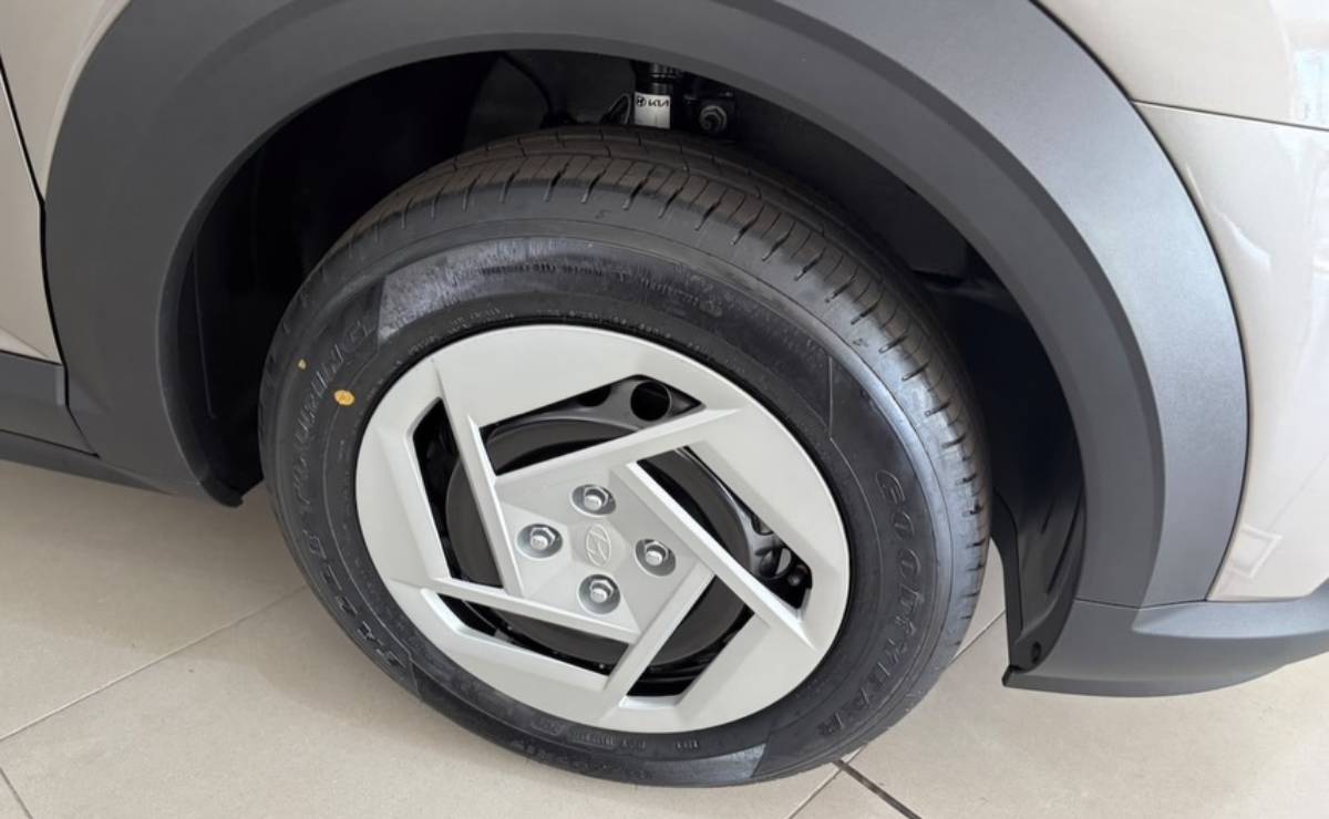 Hatchback Hyundai i20 Comfort neumatico