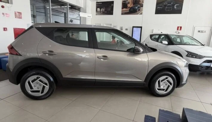Hatchback Hyundai i20 Comfort perfil