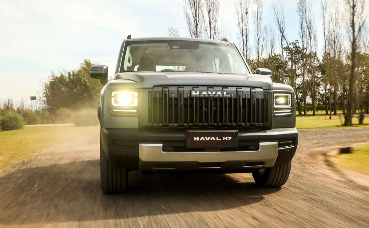 Llegó un nuevo SUV chino con 243 CV, versión 4x4 y auxilio homogéneo, ¿cuánto cuesta? 1 Haval H7 SUV (3)